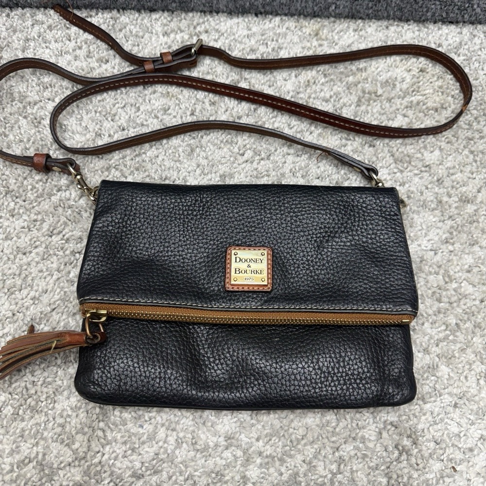 Dooney & Bourke pebble leather folder‎ zip crossbody purse bag black